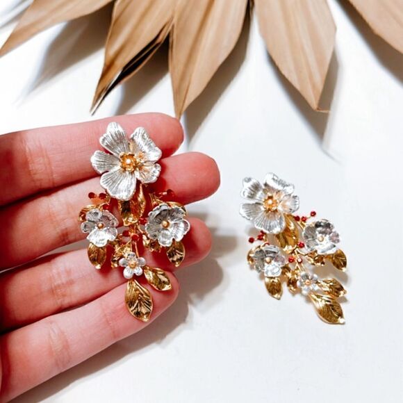 Flower statement earrings A162 - Picture 3 of 4